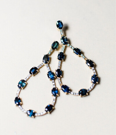 Foto Brinco em Ouro Amarelo 18K com Brilhantes e Safiras Azuis