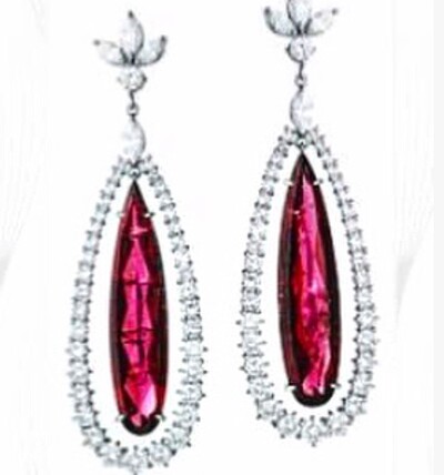 Foto Brinco em Ouro Branco 18K com Brilhantes e Gota Rubilita