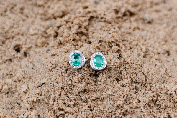 Brinco Ouro 18k com Esmeraldas e Brilhantes