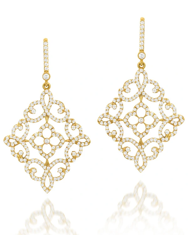 Brinco Ouro Amarelo 18K Arabesco e Brilhantes