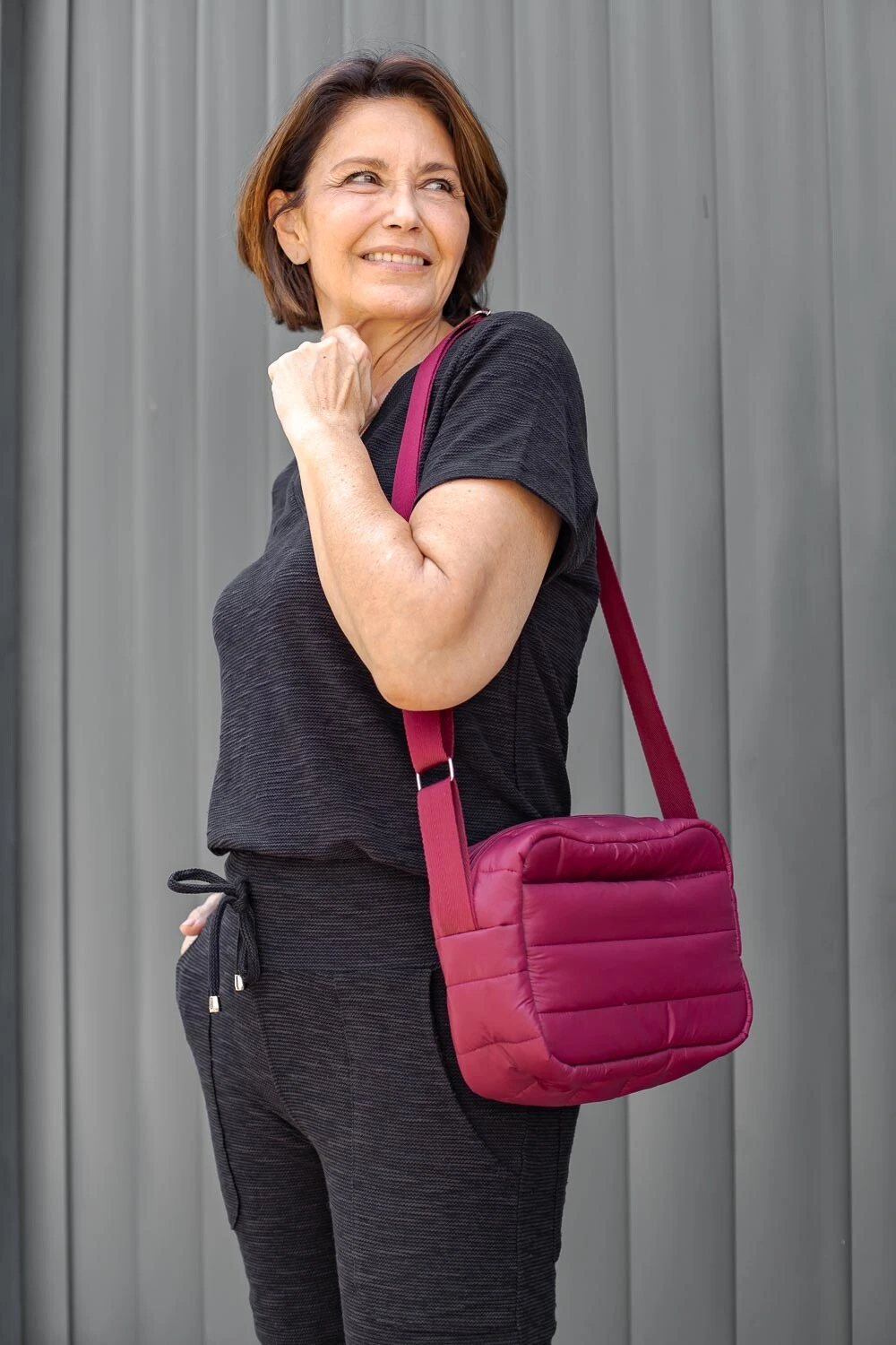 Foto Bolsa Transversal Puffer em Nylon Bordo