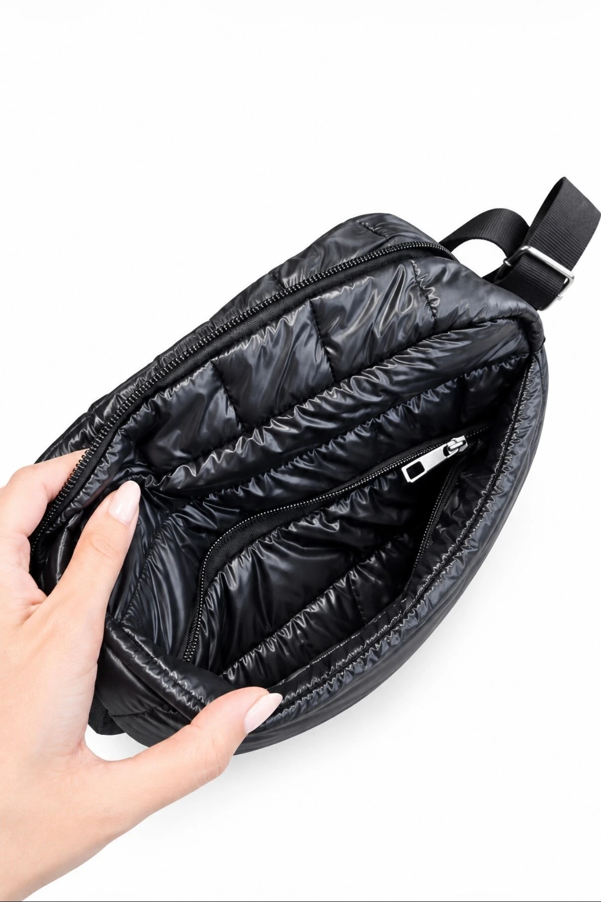 Foto Bolsa Transversal Puffer em Nylon Preta