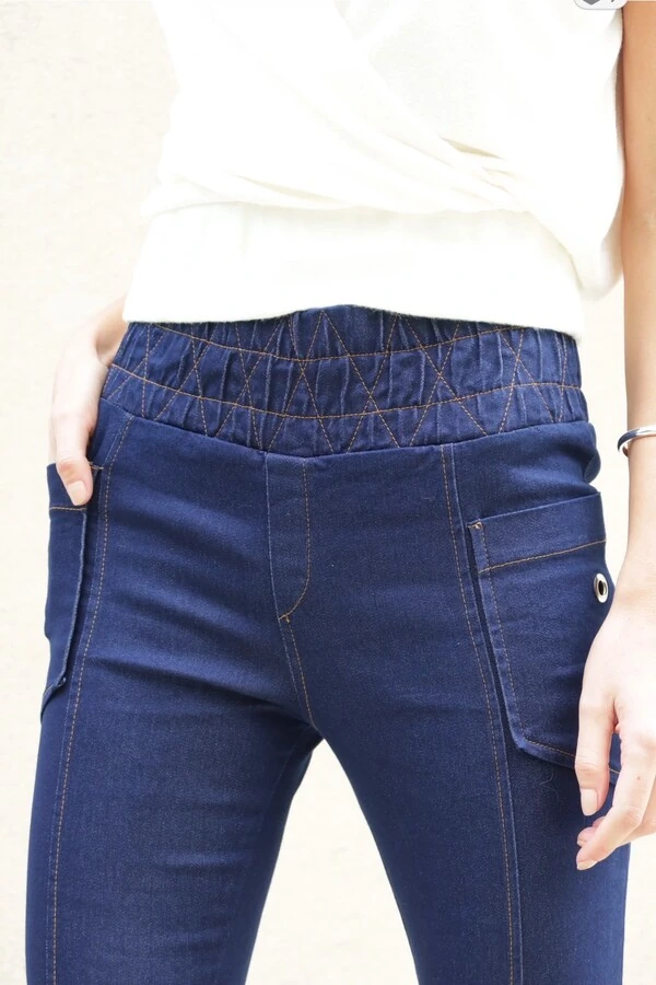 Calça malha jeans flare Bebel