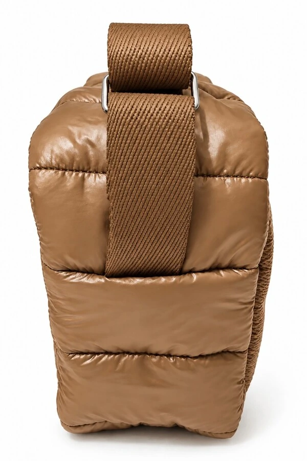 Bolsa Transversal Puffer em Nylon Caramelo