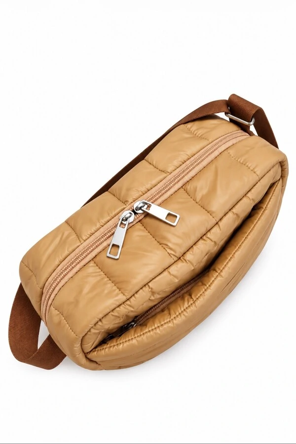 Bolsa Transversal Puffer em Nylon Caramelo