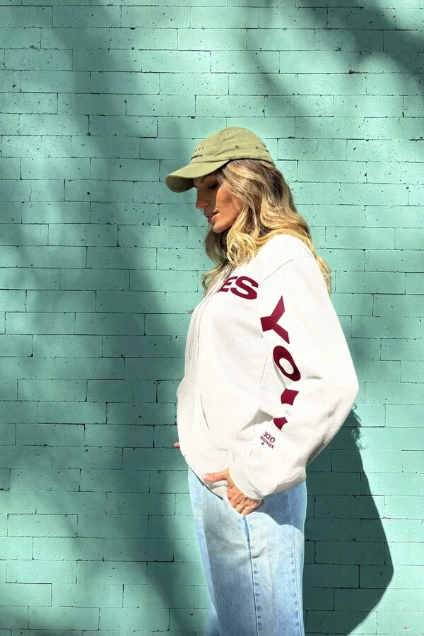 Moletom Jesus Loves You Offwhite