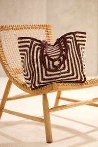 Bolsa Shopping Bag Geométrica Crochê Marrom Cappucino & Off-White