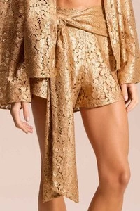 Shorts Tinan Dourado
