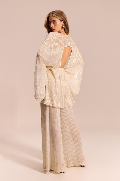 FotoSaída Off-white e Dourado Antonela