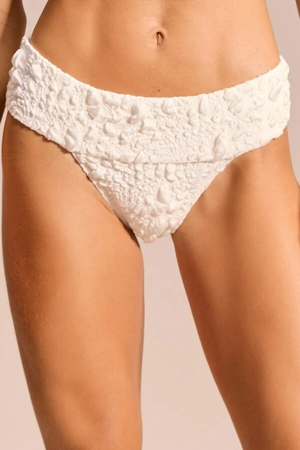 Calcinha Biquini Off-white Vanua