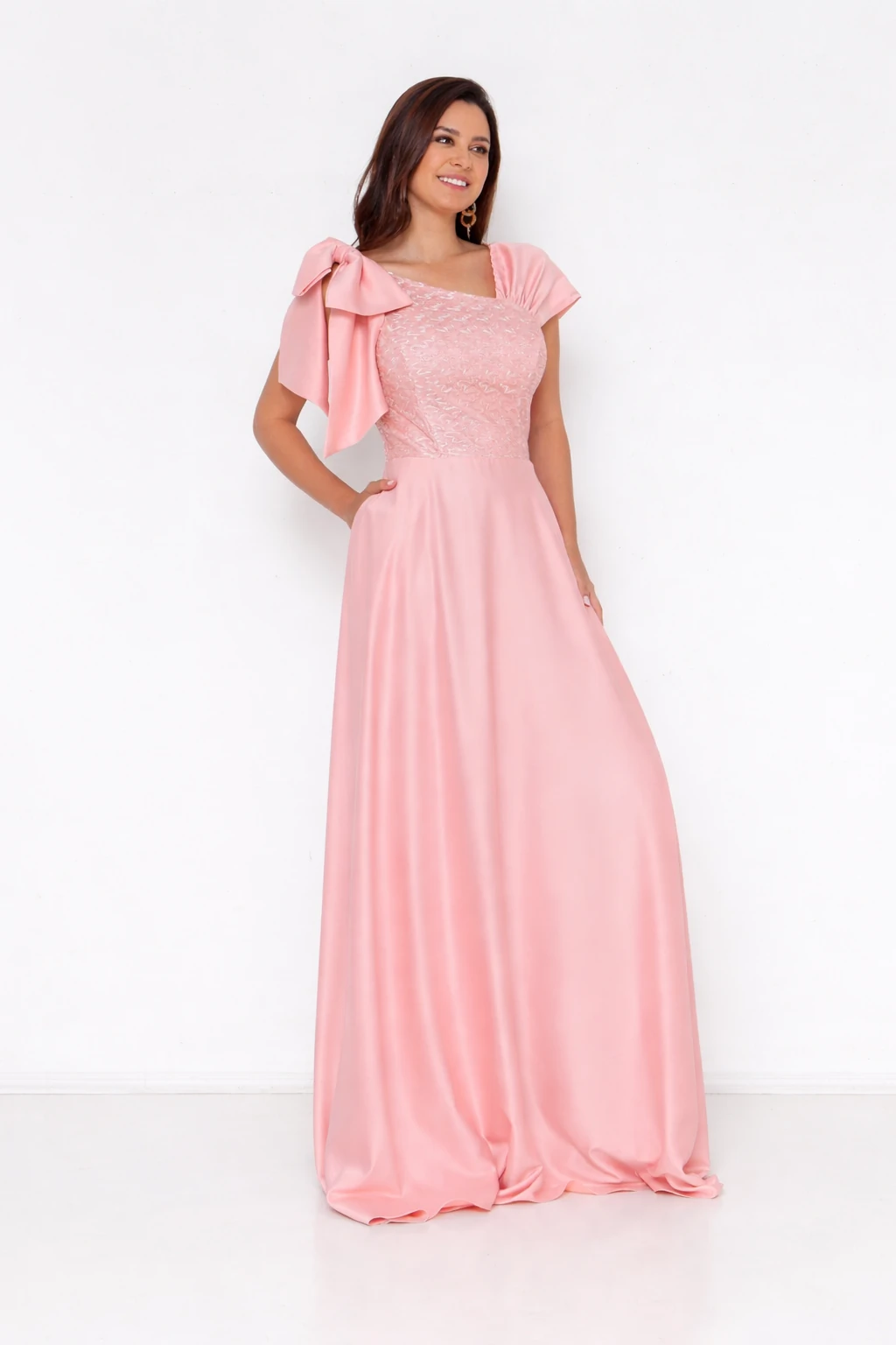 FotoVestido Josélia Em Crepe Indonésia