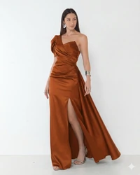 Vestido Livia Em New Span OMbro Assimétrico Longo Fenda