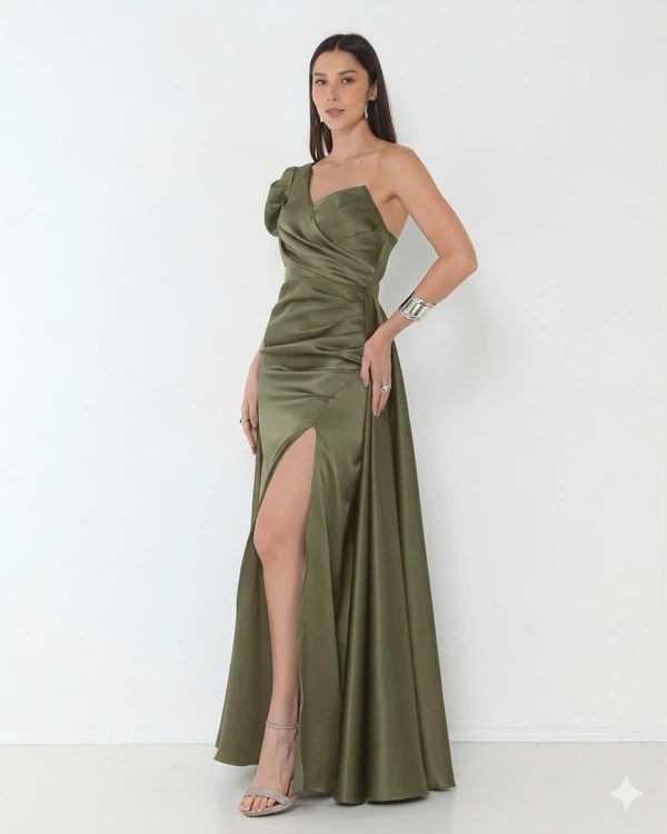 Vestido Livia Em New Span OMbro Assimétrico Longo Fenda