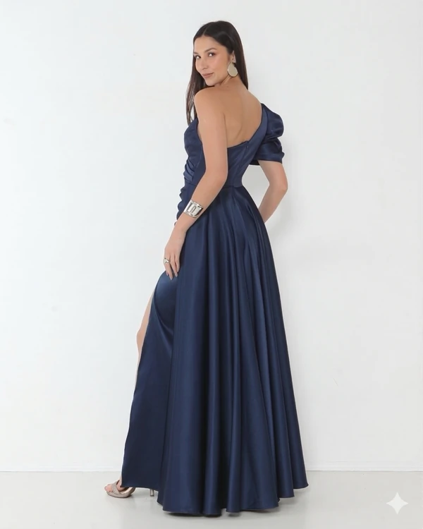 Vestido Livia Em New Span OMbro Assimétrico Longo Fenda