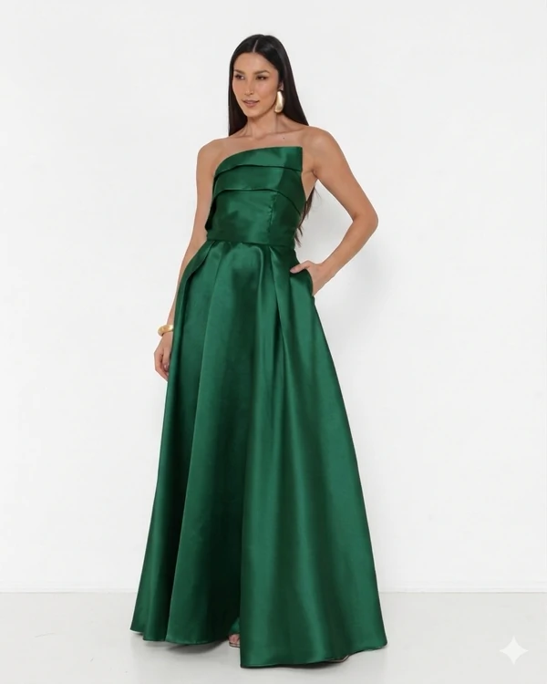 Vestido Nanda Decote Moderno Em Zibeline