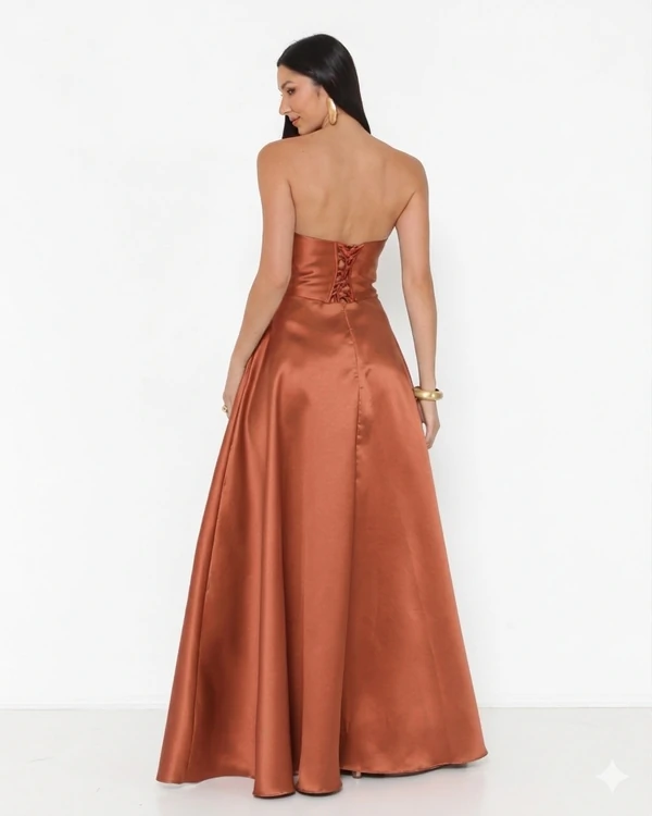 Vestido Nanda Decote Moderno Em Zibeline