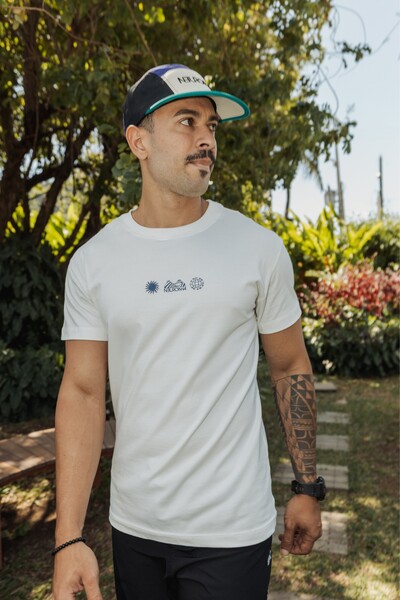 Foto Camiseta de algodão Premium