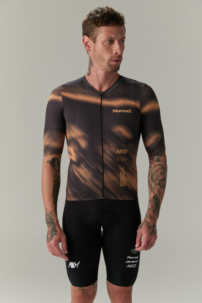 Foto Kit Masculino Apex #2 SUNBURN | Jersey, Bretelle e Meia