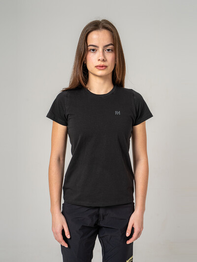 Foto Camisa Casual Nomad Classic All Black Feminina