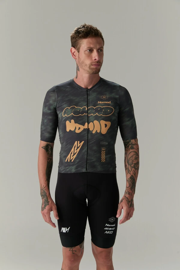 Kit Masculino Apex #2 BOMB | Jersey, Bretelle e Meia