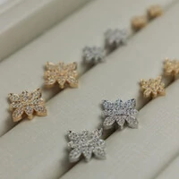 Brinco Flor M Cravejado