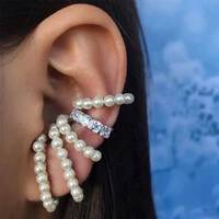 Ear Hook Pérolas Pequenas