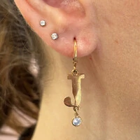 Argola Letras (lados diferentes)