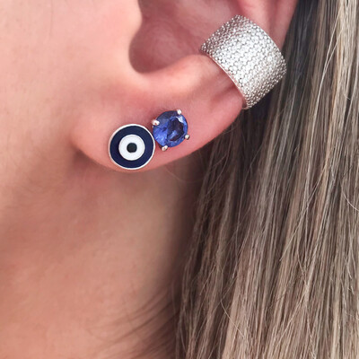 Foto Piercing Largo Cravejado