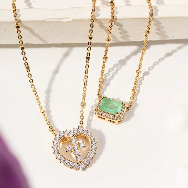 Escapulário Esmeralda e Cruz