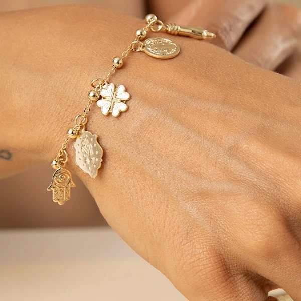 Pulseira Patuás Pendentes