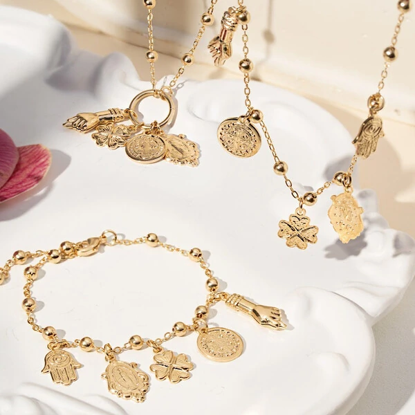 Pulseira Patuás Pendentes