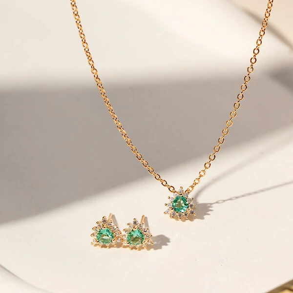 Colar Triângulo Turmalina