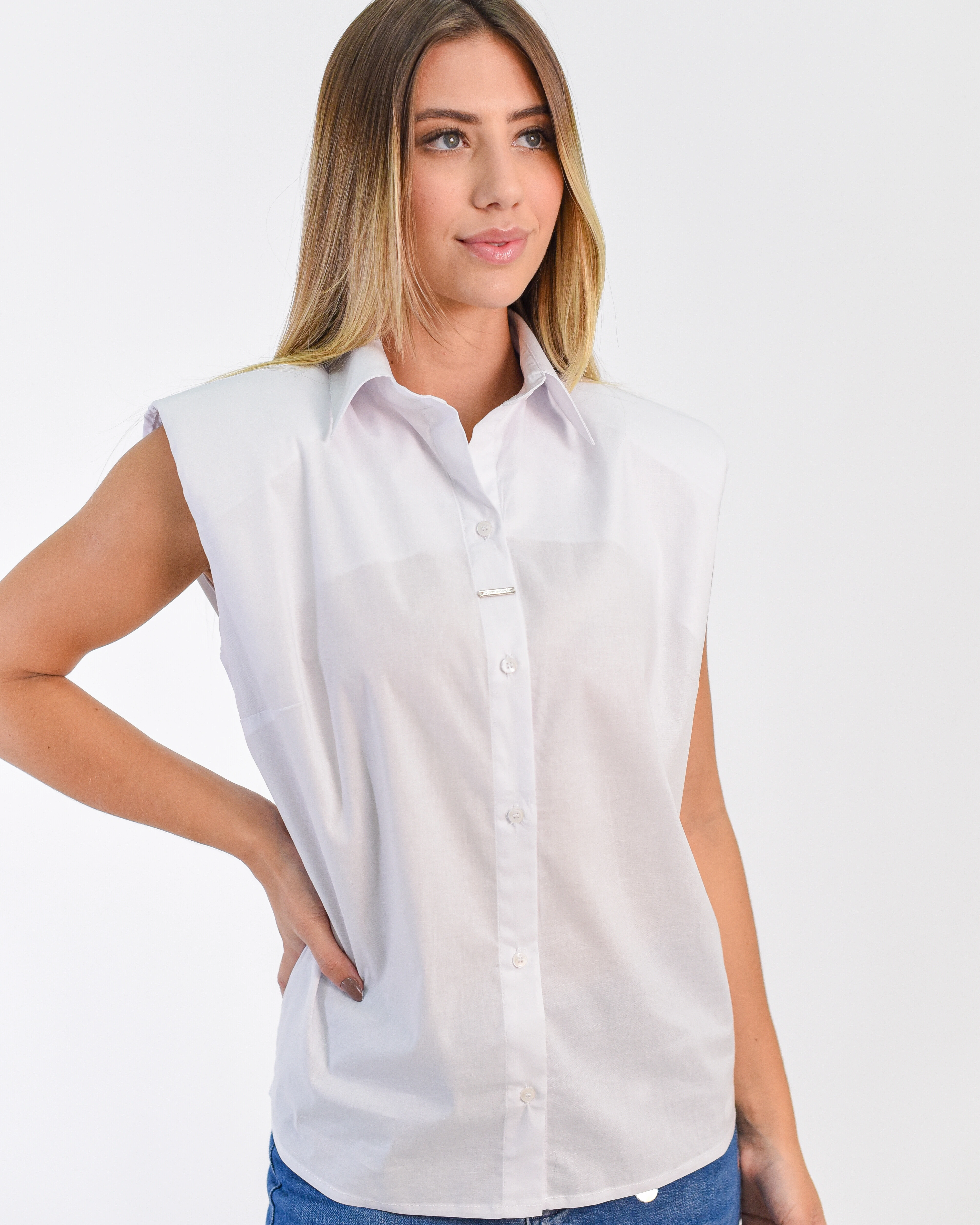 Foto Camisa Feminina com Ombreiras