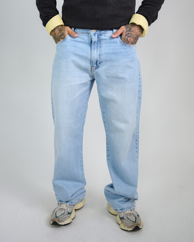 FotoCalça Masculina Over Reta Clara