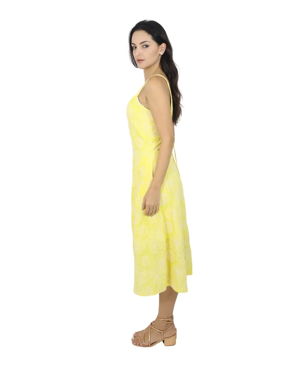 Vestido Midi Bordado