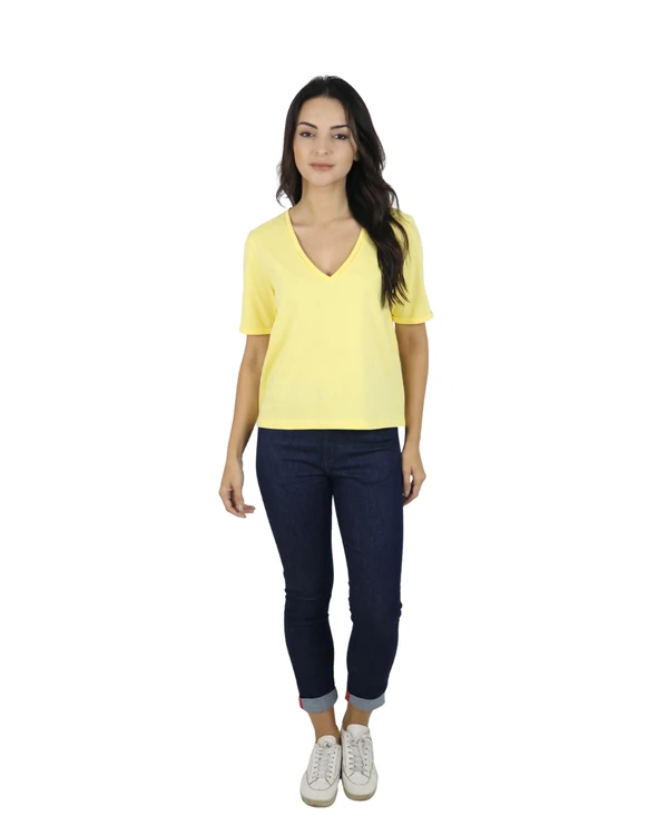 T-Shirt Decote V