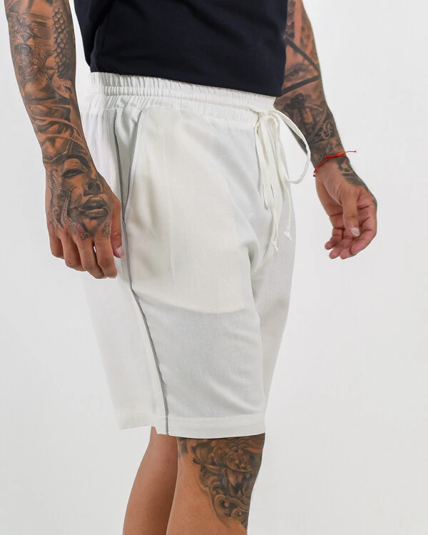 Bermuda Masculina com Vivo Lateral