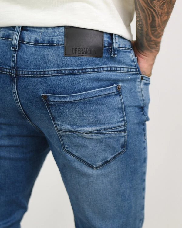 Calça Jeans Slim Recorte nos Bolsos