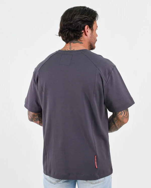 T-Shirt Box Sued