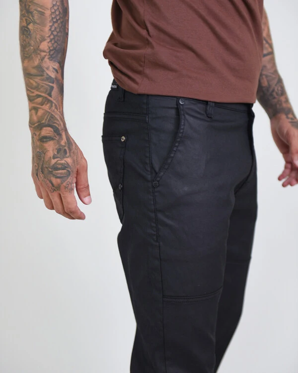 Calça Sarja Resinada