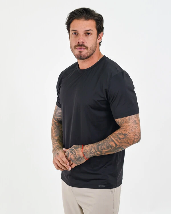 T-Shirt Masculina Poliamida