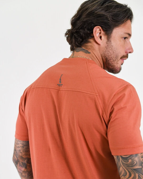 T-Shirt Gola Sobreposta