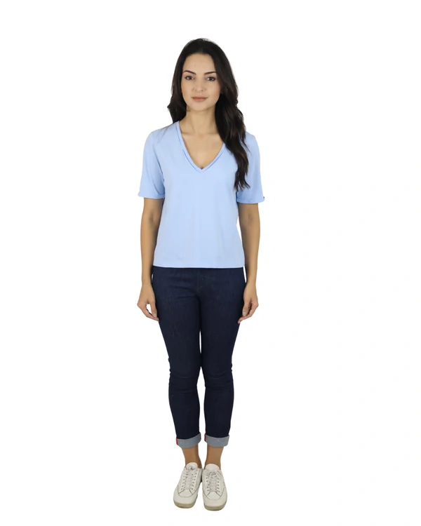 T-Shirt Decote V