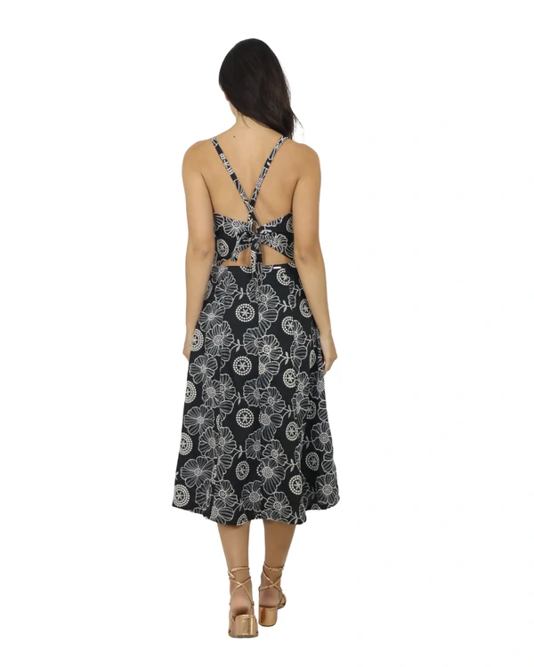Vestido Midi Bordado