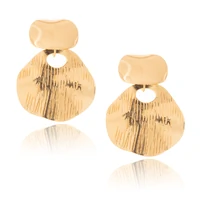 Brinco Moderno Estilo Amassado