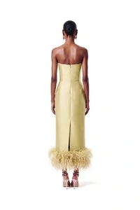 Vestido New Alba Midi Plumas Barra