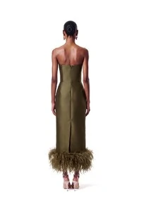 Vestido New Alba Midi Plumas Barra