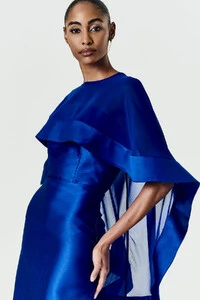 Vestido Alba Longo Com Capa Catarina Curta