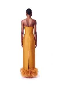 Vestido New Alba Longo Plumas Barra