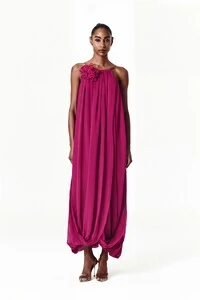 Vestido Mirela Com Broche Crisântemo